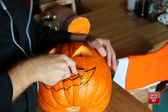 Foto Intaglio della bocca di Come intagliare la Zucca di Halloween