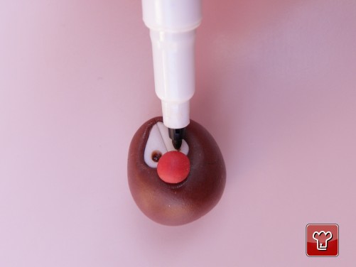 Foto 8 – tutorial renna sugarcraft di Costruire una Renna di Zucchero per Natale