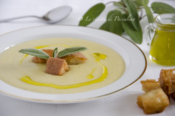 Foto Vellutata di topinambur di Patate golose: al forno, ripiene, fritte…