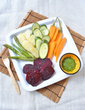 Verdure del mercato con pesto di crescione