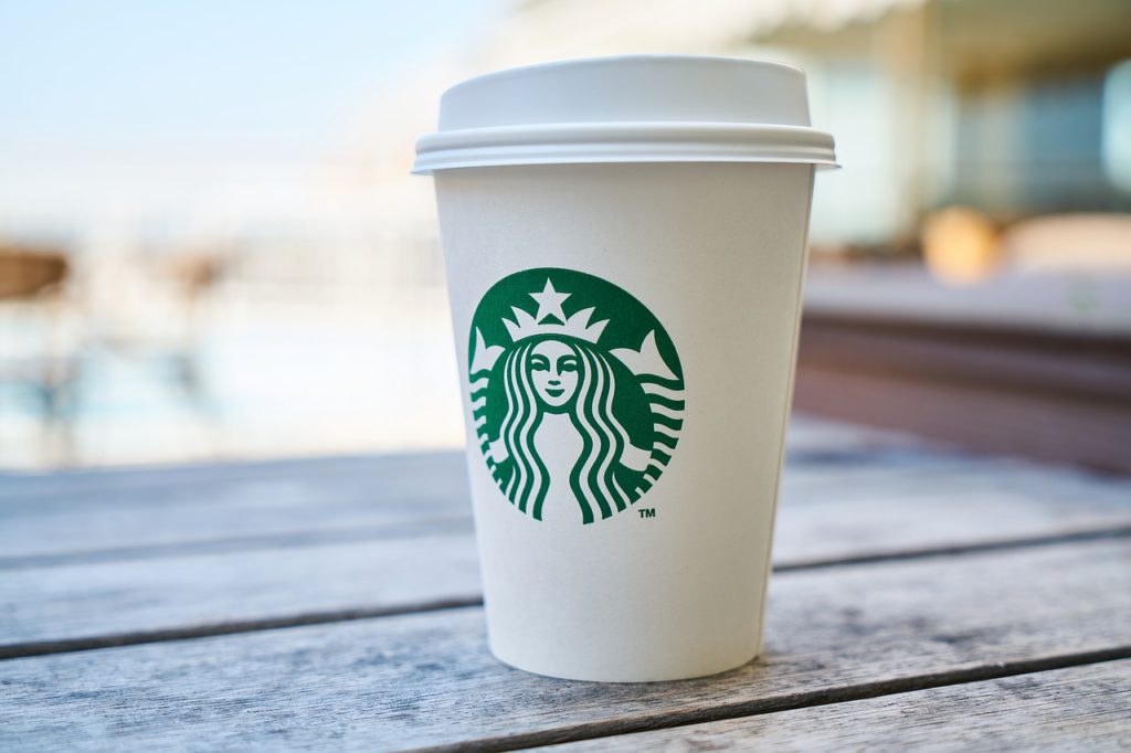A Milano apre il primo Starbucks in Italia