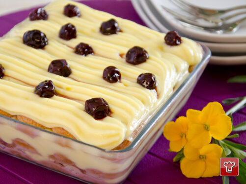 Dolce di savoiardi e crema