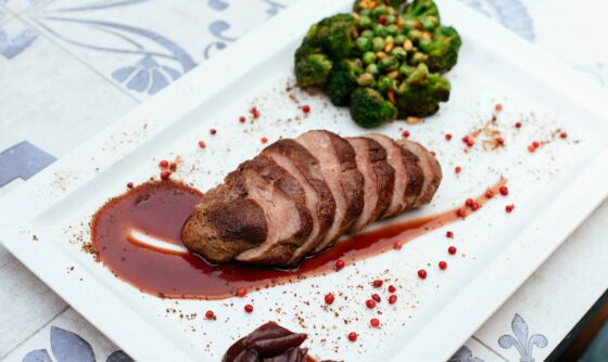 Tagliata di maiale: un capolavoro di gusto e semplicità