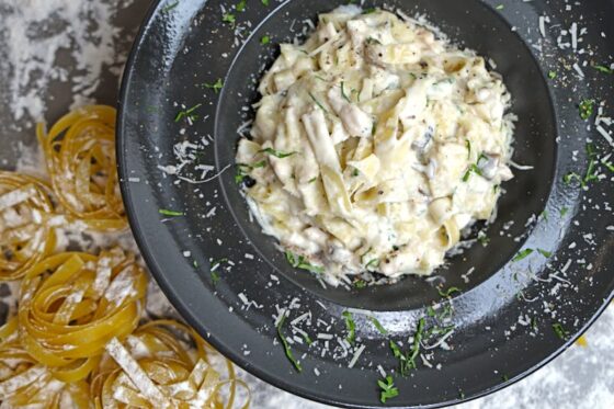 Pasta ai 4 formaggi, ricetta facile e cremosa