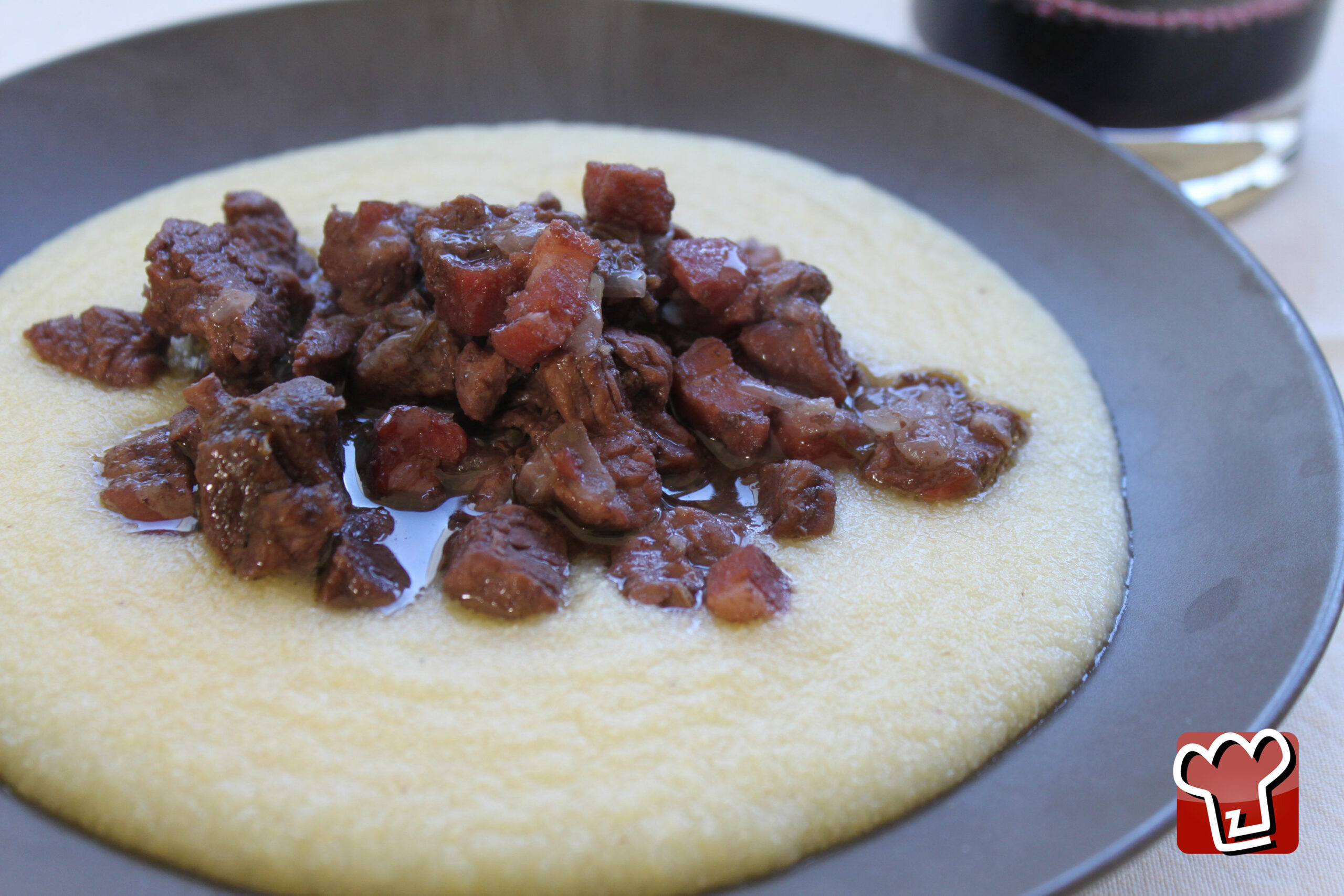Bruscitt di Busto Arsizio serviti su polenta